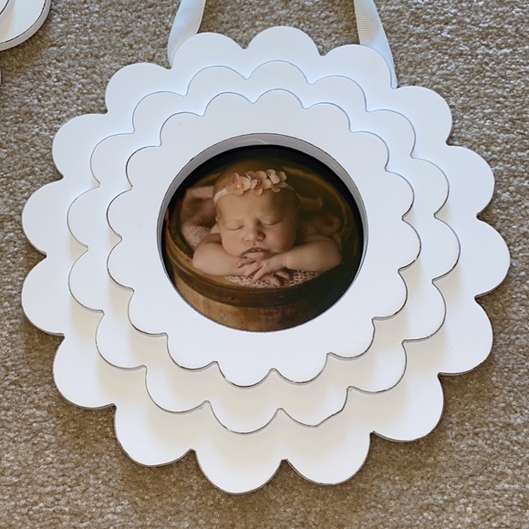 Hanging flower frames - Picture 2 of 7